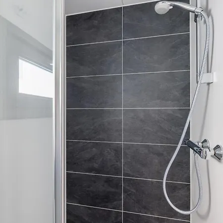 Chalet Tiny Houseboat I *