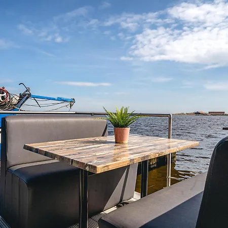Dağ evi Tiny Houseboat I